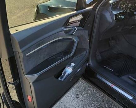 Черный Ауди E-Tron, объемом двигателя 0 л и пробегом 81 тыс. км за 47900 $, фото 9 на Automoto.ua