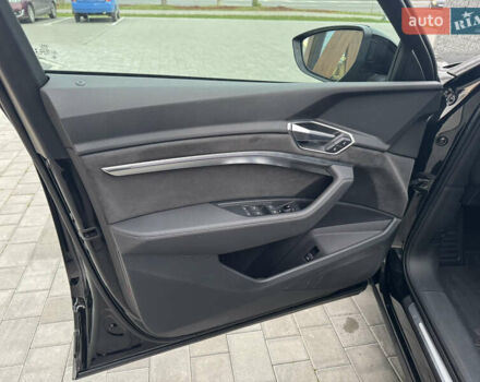 Черный Ауди E-Tron, объемом двигателя 0 л и пробегом 134 тыс. км за 27800 $, фото 18 на Automoto.ua