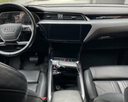 Черный Ауди E-Tron, объемом двигателя 0 л и пробегом 114 тыс. км за 28900 $, фото 19 на Automoto.ua