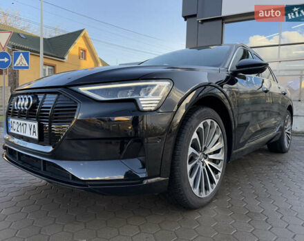 Чорний Ауді E-Tron, об'ємом двигуна 0 л та пробігом 63 тис. км за 26500 $, фото 37 на Automoto.ua