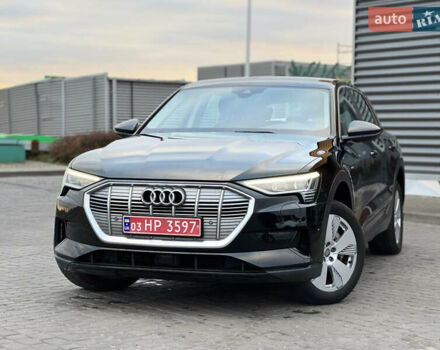Ауді E-Tron 2019 у Рівному на Automoto.ua Чорний Ауді E-Tron, об'ємом двигуна 0 л та пробігом 220 тис. км за 23500 $, фото 2 на Automoto.ua