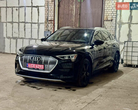 Черный Ауди E-Tron, объемом двигателя 0 л и пробегом 72 тыс. км за 25999 $, фото 6 на Automoto.ua