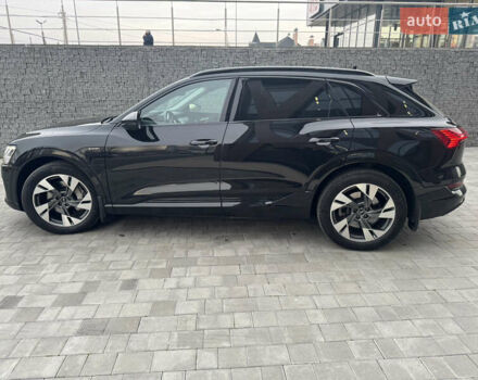 Черный Ауди E-Tron, объемом двигателя 0 л и пробегом 134 тыс. км за 27800 $, фото 9 на Automoto.ua