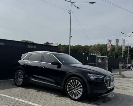 Черный Ауди E-Tron, объемом двигателя 0 л и пробегом 40 тыс. км за 37900 $, фото 2 на Automoto.ua