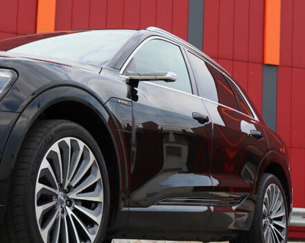 Черный Ауди E-Tron, объемом двигателя 0 л и пробегом 155 тыс. км за 37900 $, фото 9 на Automoto.ua