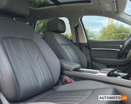 Черный Ауди E-Tron, объемом двигателя 95 л и пробегом 64 тыс. км за 35900 $, фото 12 на Automoto.ua