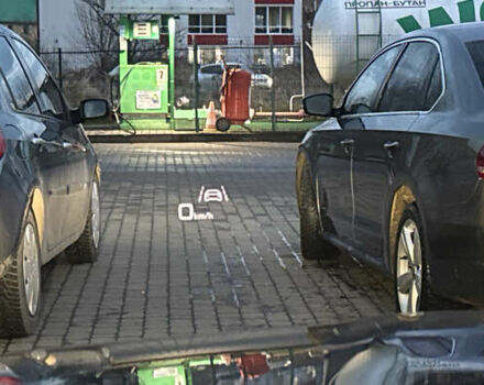 Черный Ауди E-Tron, объемом двигателя 0 л и пробегом 88 тыс. км за 29999 $, фото 105 на Automoto.ua