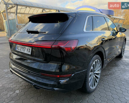 Чорний Ауді E-Tron, об'ємом двигуна 0 л та пробігом 63 тис. км за 26500 $, фото 31 на Automoto.ua