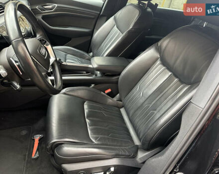 Черный Ауди E-Tron, объемом двигателя 0 л и пробегом 123 тыс. км за 28999 $, фото 26 на Automoto.ua