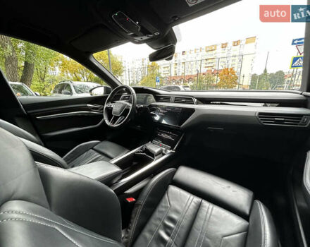 Черный Ауди E-Tron, объемом двигателя 0 л и пробегом 101 тыс. км за 29350 $, фото 63 на Automoto.ua