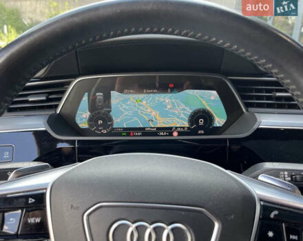 Чорний Ауді E-Tron, об'ємом двигуна 0 л та пробігом 150 тис. км за 27900 $, фото 3 на Automoto.ua