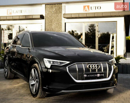 Черный Ауди E-Tron, объемом двигателя 0 л и пробегом 50 тыс. км за 31900 $, фото 11 на Automoto.ua
