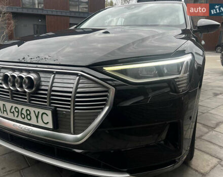 Чорний Ауді E-Tron, об'ємом двигуна 0 л та пробігом 133 тис. км за 27500 $, фото 1 на Automoto.ua