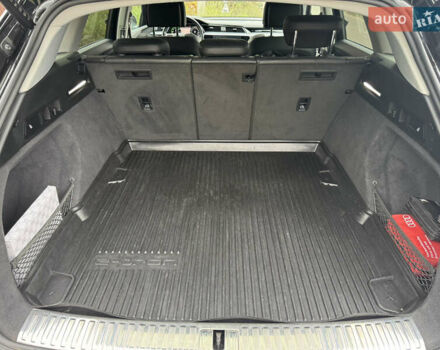 Чорний Ауді E-Tron, об'ємом двигуна 0 л та пробігом 151 тис. км за 27500 $, фото 15 на Automoto.ua