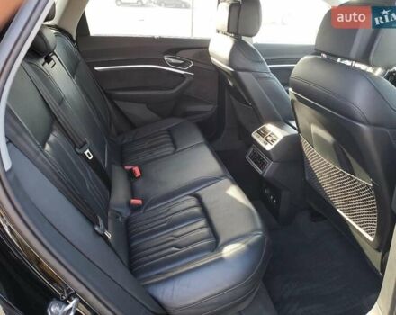 Черный Ауди E-Tron, объемом двигателя 0 л и пробегом 140 тыс. км за 9700 $, фото 10 на Automoto.ua