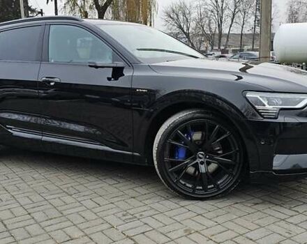 Чорний Ауді E-Tron, об'ємом двигуна 0 л та пробігом 120 тис. км за 33500 $, фото 1 на Automoto.ua
