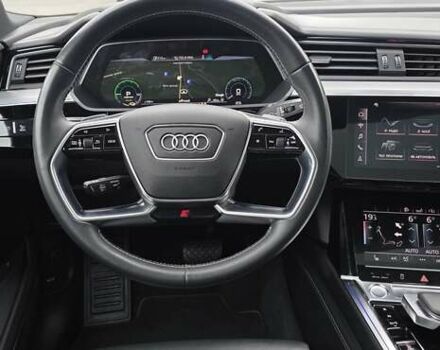 Черный Ауди E-Tron, объемом двигателя 0 л и пробегом 138 тыс. км за 29900 $, фото 51 на Automoto.ua