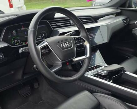 Черный Ауди E-Tron, объемом двигателя 0 л и пробегом 138 тыс. км за 29900 $, фото 47 на Automoto.ua