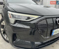 Чорний Ауді E-Tron, об'ємом двигуна 0 л та пробігом 155 тис. км за 30999 $, фото 50 на Automoto.ua