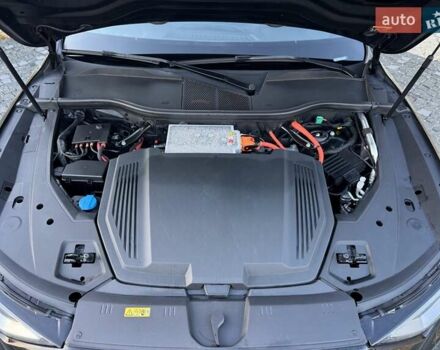 Чорний Ауді E-Tron, об'ємом двигуна 0 л та пробігом 253 тис. км за 24200 $, фото 70 на Automoto.ua