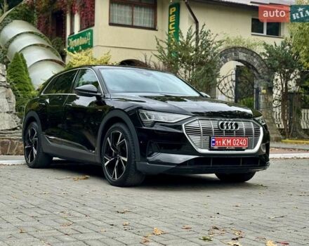 Чорний Ауді E-Tron, об'ємом двигуна 0 л та пробігом 159 тис. км за 24500 $, фото 5 на Automoto.ua