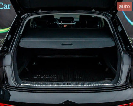 Чорний Ауді E-Tron, об'ємом двигуна 0 л та пробігом 75 тис. км за 29900 $, фото 51 на Automoto.ua