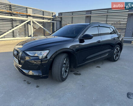 Чорний Ауді E-Tron, об'ємом двигуна 0 л та пробігом 155 тис. км за 29499 $, фото 1 на Automoto.ua