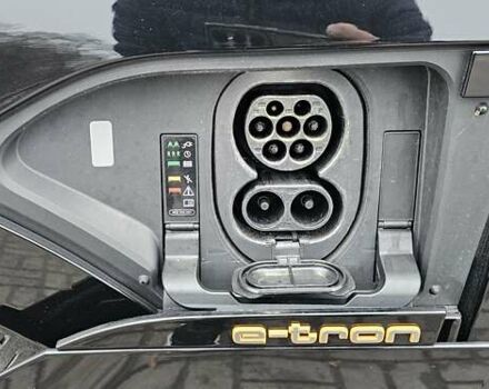 Чорний Ауді E-Tron, об'ємом двигуна 0 л та пробігом 120 тис. км за 33500 $, фото 121 на Automoto.ua