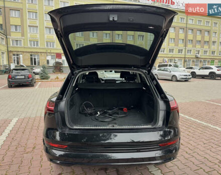 Черный Ауди E-Tron, объемом двигателя 0 л и пробегом 120 тыс. км за 26500 $, фото 37 на Automoto.ua