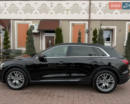Чорний Ауді E-Tron, об'ємом двигуна 0 л та пробігом 51 тис. км за 31499 $, фото 26 на Automoto.ua
