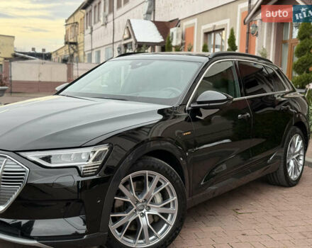 Чорний Ауді E-Tron, об'ємом двигуна 0 л та пробігом 51 тис. км за 31499 $, фото 16 на Automoto.ua