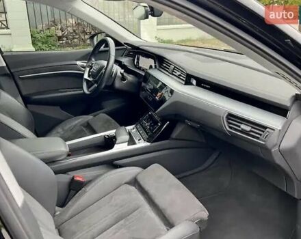 Черный Ауди E-Tron, объемом двигателя 0 л и пробегом 59 тыс. км за 33500 $, фото 21 на Automoto.ua