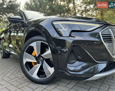 Черный Ауди E-Tron, объемом двигателя 0 л и пробегом 170 тыс. км за 28800 $, фото 4 на Automoto.ua