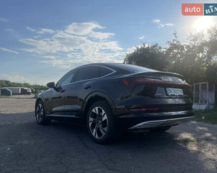 Чорний Ауді E-Tron, об'ємом двигуна 0 л та пробігом 58 тис. км за 34450 $, фото 16 на Automoto.ua