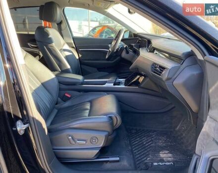 Черный Ауди E-Tron, объемом двигателя 0 л и пробегом 61 тыс. км за 36500 $, фото 26 на Automoto.ua