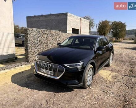 Ауді E-Tron 2020 у Львові на Automoto.ua Чорний Ауді E-Tron, об'ємом двигуна 0 л та пробігом 42 тис. км за 26650 $, фото 2 на Automoto.ua