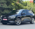 Чорний Ауді E-Tron, об'ємом двигуна 0 л та пробігом 103 тис. км за 29999 $, фото 7 на Automoto.ua