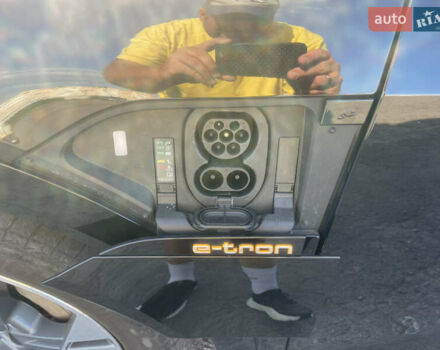Чорний Ауді E-Tron, об'ємом двигуна 0 л та пробігом 58 тис. км за 34450 $, фото 20 на Automoto.ua