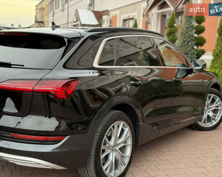 Чорний Ауді E-Tron, об'ємом двигуна 0 л та пробігом 51 тис. км за 31499 $, фото 32 на Automoto.ua