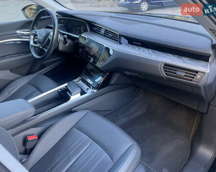 Ауди E-Tron 2020 в Виннице на Automoto.ua Черный Ауди E-Tron, объемом двигателя 0 л и пробегом 119 тыс. км за 28400 $, фото 13 на Automoto.ua