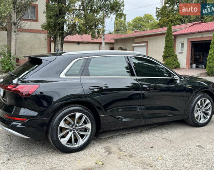 Чорний Ауді E-Tron, об'ємом двигуна 0 л та пробігом 29 тис. км за 38000 $, фото 3 на Automoto.ua