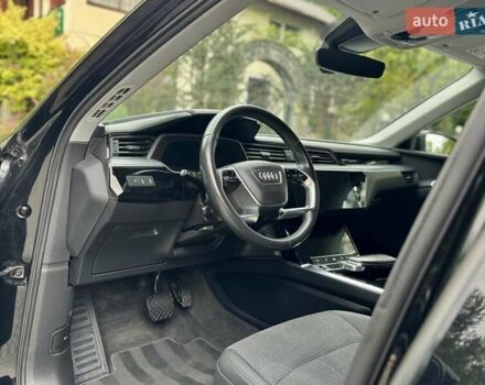 Черный Ауди E-Tron, объемом двигателя 0 л и пробегом 159 тыс. км за 24000 $, фото 74 на Automoto.ua