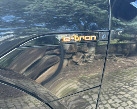 Черный Ауди E-Tron, объемом двигателя 0 л и пробегом 133 тыс. км за 28000 $, фото 83 на Automoto.ua