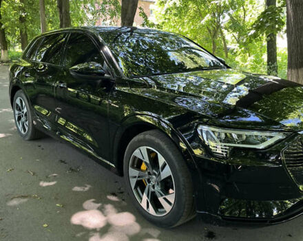 Черный Ауди E-Tron, объемом двигателя 0 л и пробегом 199 тыс. км за 27999 $, фото 18 на Automoto.ua