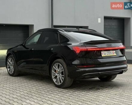 Черный Ауди E-Tron, объемом двигателя 0 л и пробегом 105 тыс. км за 35990 $, фото 7 на Automoto.ua