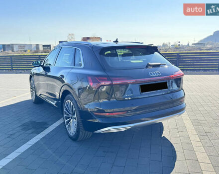 Черный Ауди E-Tron, объемом двигателя 0 л и пробегом 126 тыс. км за 27500 $, фото 3 на Automoto.ua