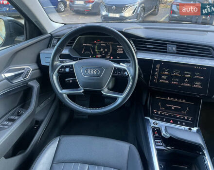 Ауди E-Tron 2020 в Виннице на Automoto.ua Черный Ауди E-Tron, объемом двигателя 0 л и пробегом 119 тыс. км за 28400 $, фото 15 на Automoto.ua