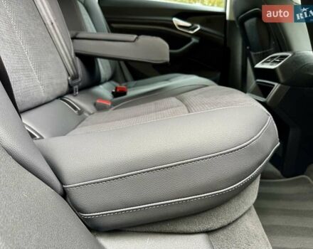 Черный Ауди E-Tron, объемом двигателя 0 л и пробегом 159 тыс. км за 24000 $, фото 117 на Automoto.ua