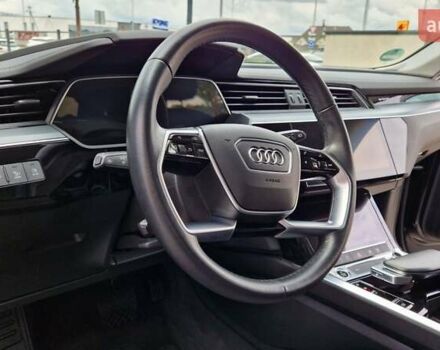 Черный Ауди E-Tron, объемом двигателя 0 л и пробегом 36 тыс. км за 27300 $, фото 32 на Automoto.ua