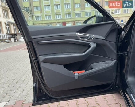 Черный Ауди E-Tron, объемом двигателя 0 л и пробегом 120 тыс. км за 26500 $, фото 33 на Automoto.ua